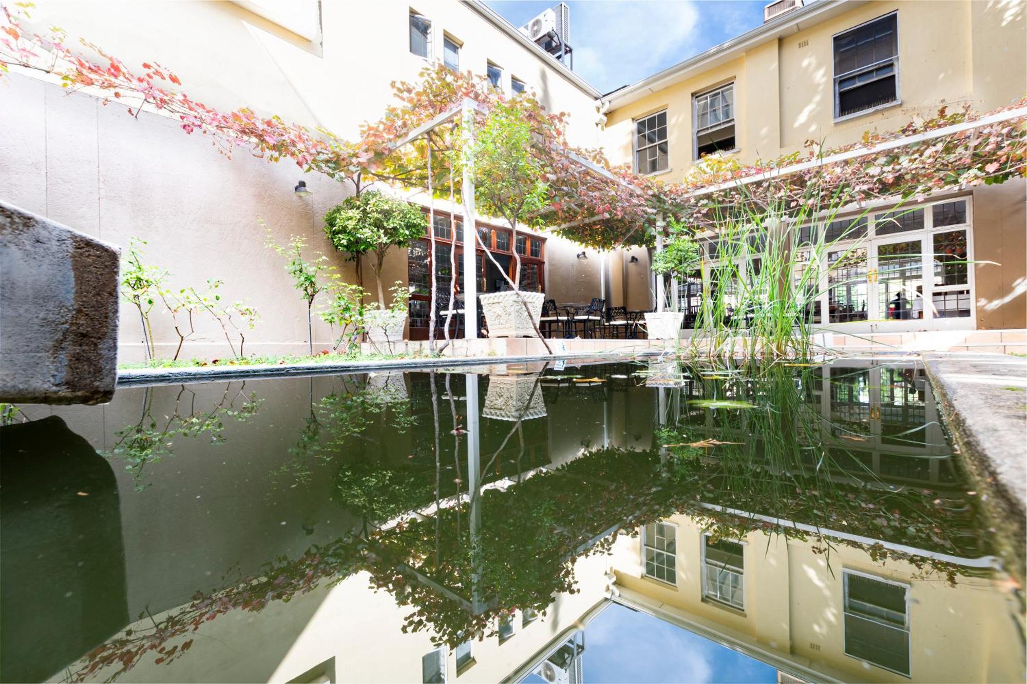 Queen'S Hotel By Bon Hotels Oudtshoorn Exterior photo